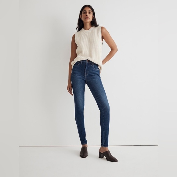 Madewell Denim - Madewell 10" High-Rise Skinny Jeans in Smithley Wash Size 31 Regular.